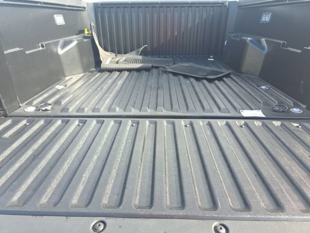 Used 2025 Toyota Tacoma SR5 AWD/4WD image 13