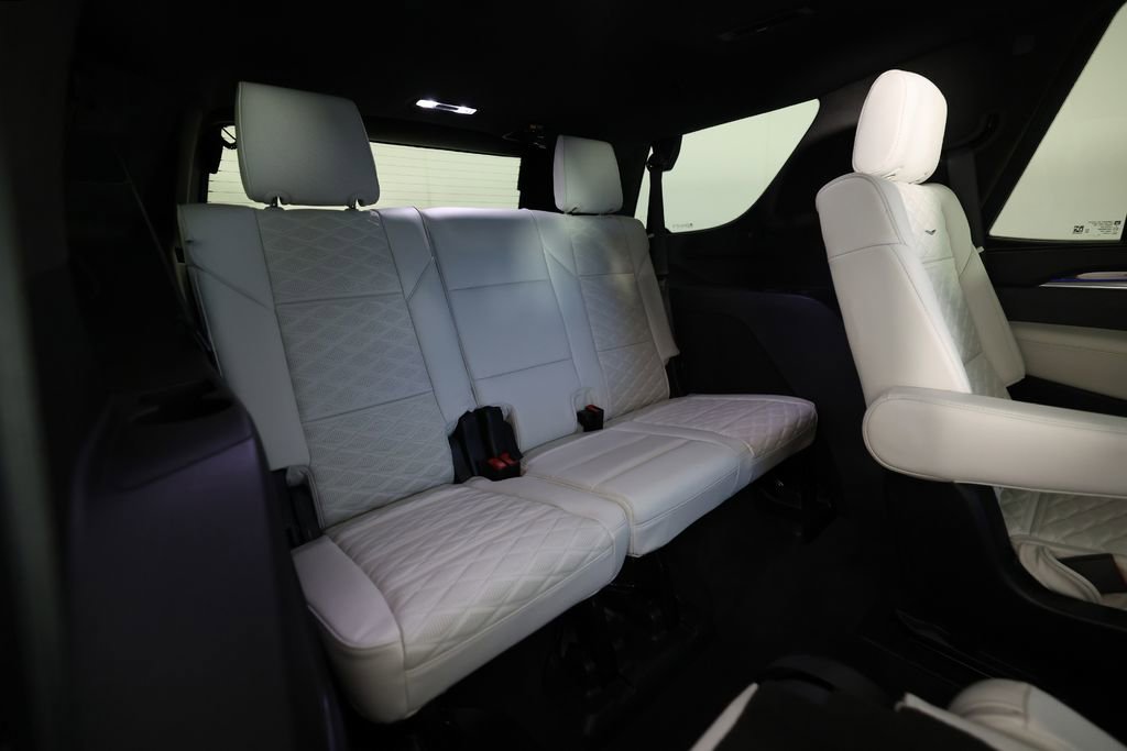 Used 2025 Cadillac Escalade V AWD/4WD image 12