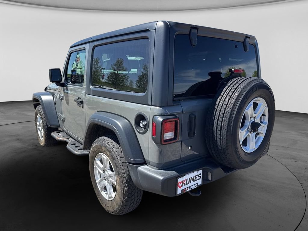 Used 2019 Jeep Wrangler Sport AWD/4WD image 6