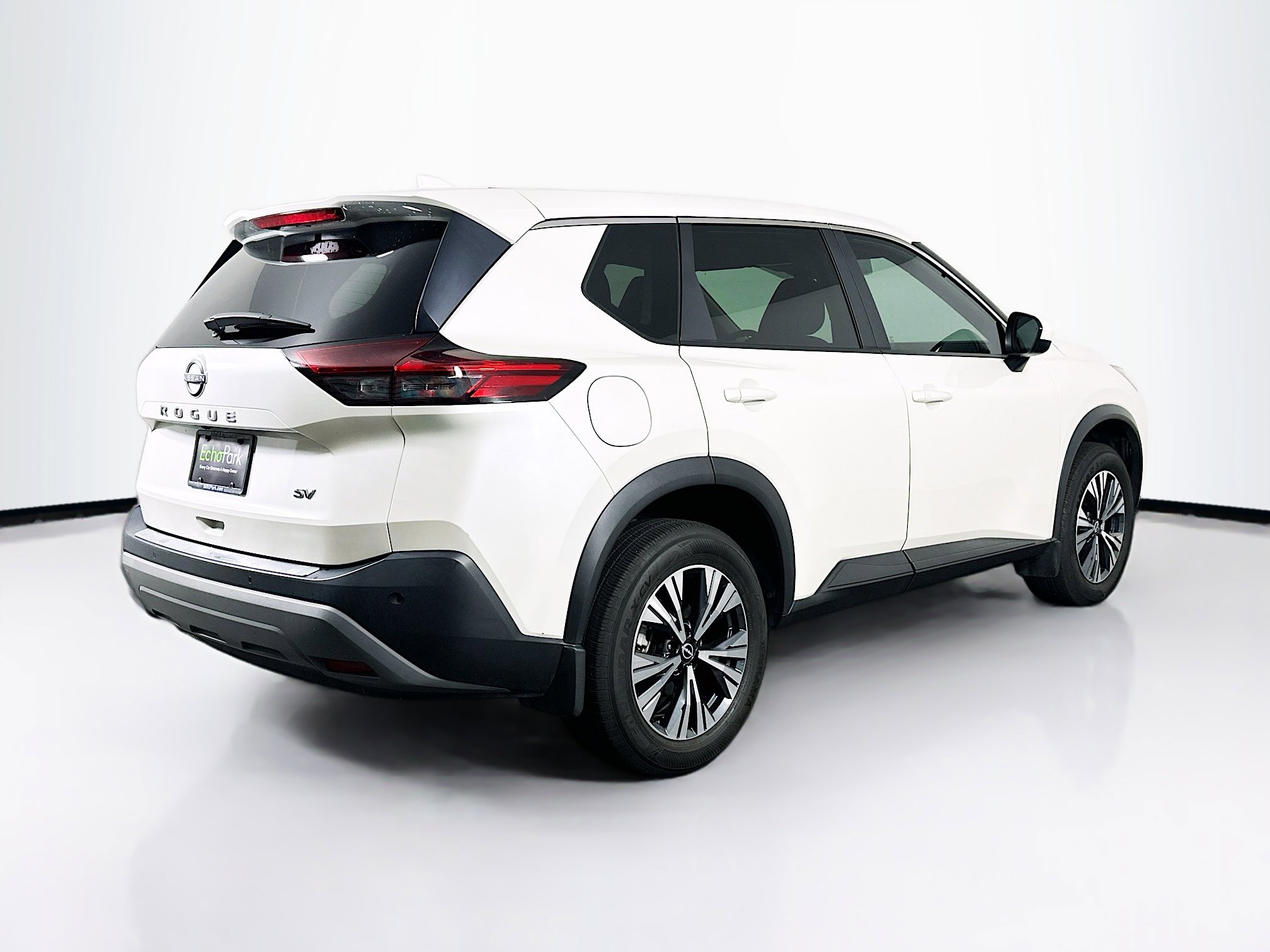 Used 2023 Nissan Rogue SV FWD image 9