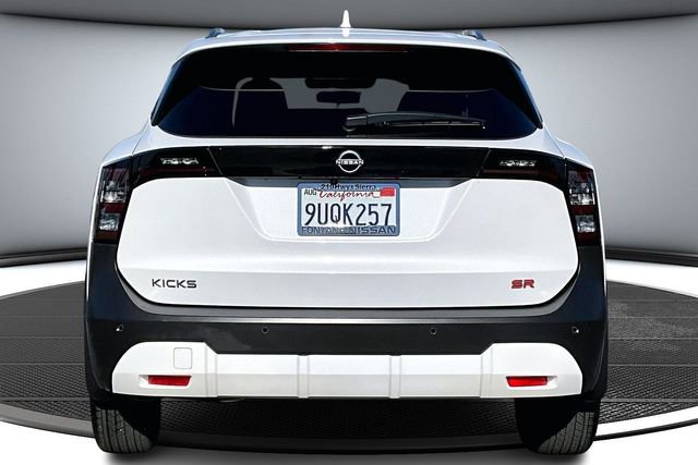 Certified 2025 Nissan Kicks SR image 5