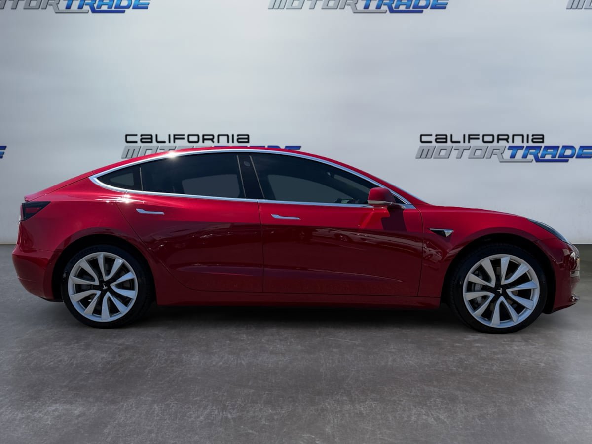 Used 2018 Tesla Model 3 Mid Range RWD image 4