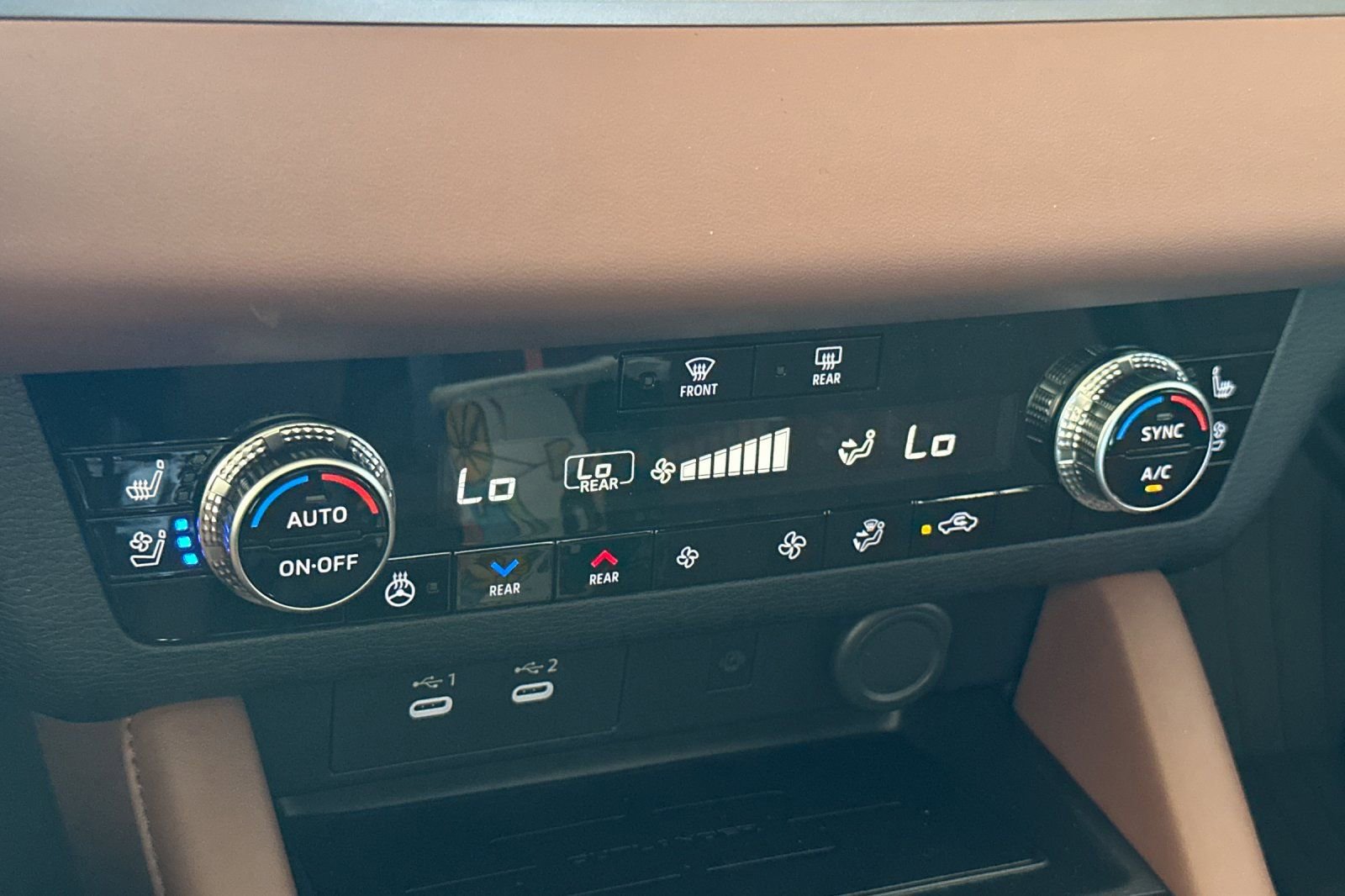 New 2025 Mitsubishi Outlander SEL image 21