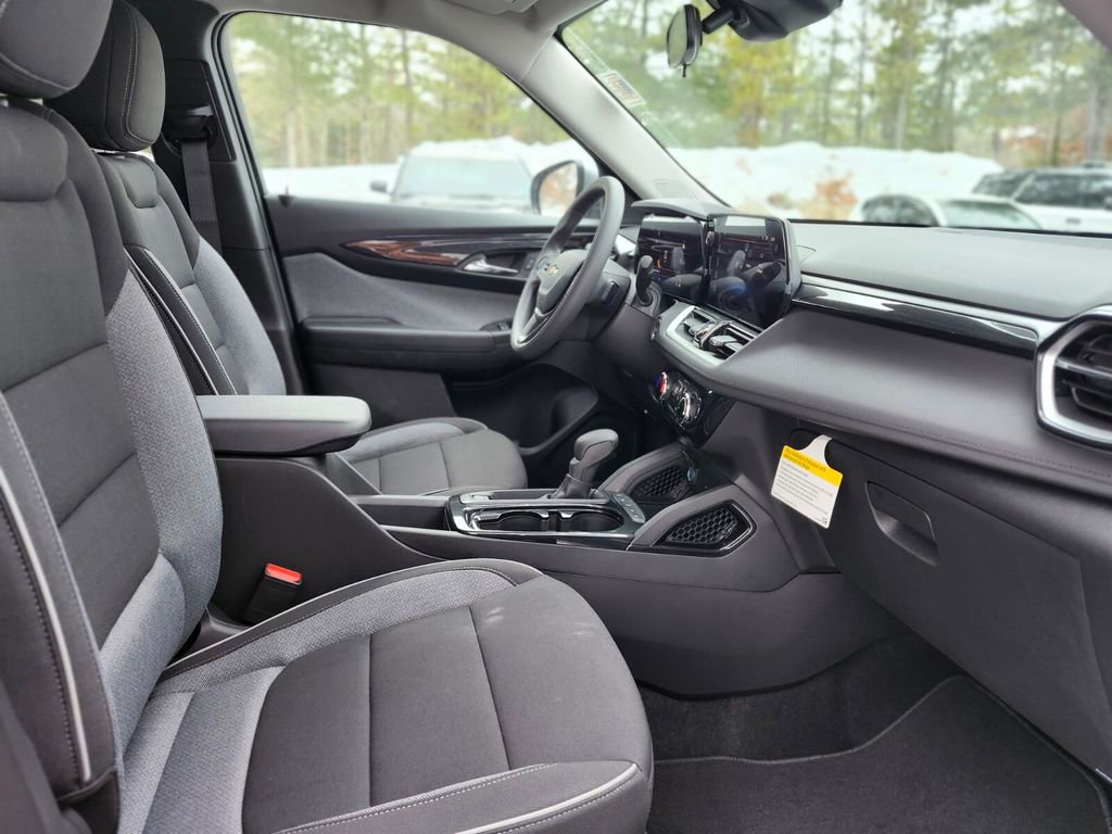 New 2026 Chevrolet TrailBlazer LT w/ Driver Confidence Package FWD image 9