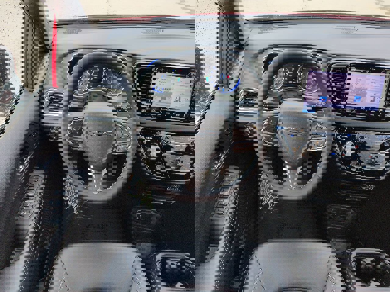 Used 2025 Chrysler Pacifica Select FWD image 15