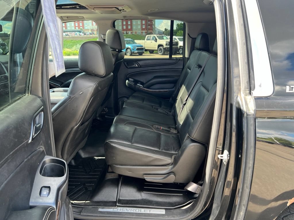 Used 2015 Chevrolet Suburban LT w/ Luxury Package AWD/4WD image 26