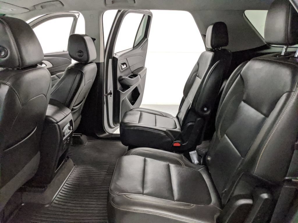 Used 2020 Chevrolet Traverse RS w/ LPO, Floor Liner Package FWD image 17