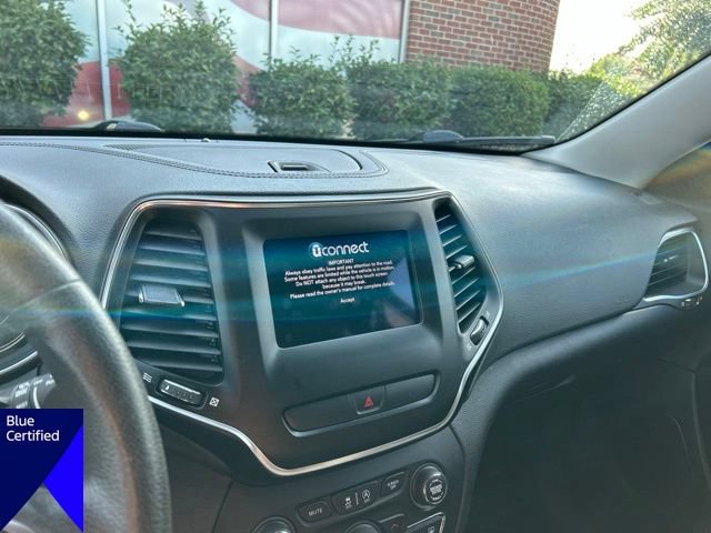 Used 2019 Jeep Cherokee Latitude w/ Popular Appearance Group FWD image 11