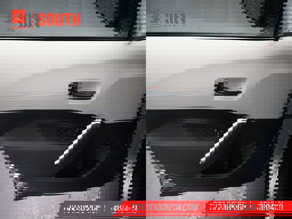 New 2026 Toyota Corolla Cross L image 23