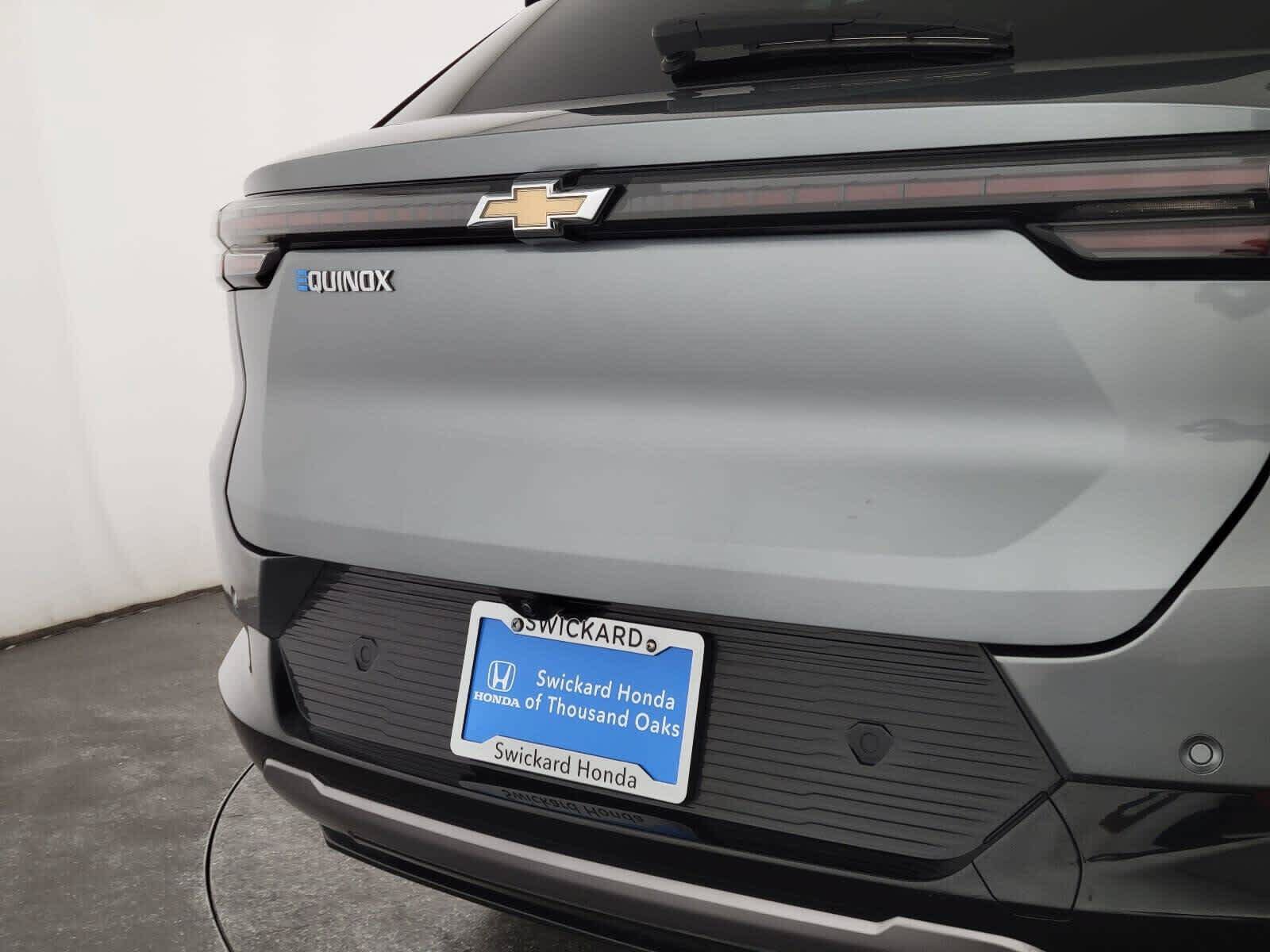 Used 2024 Chevrolet Equinox EV LT FWD image 13