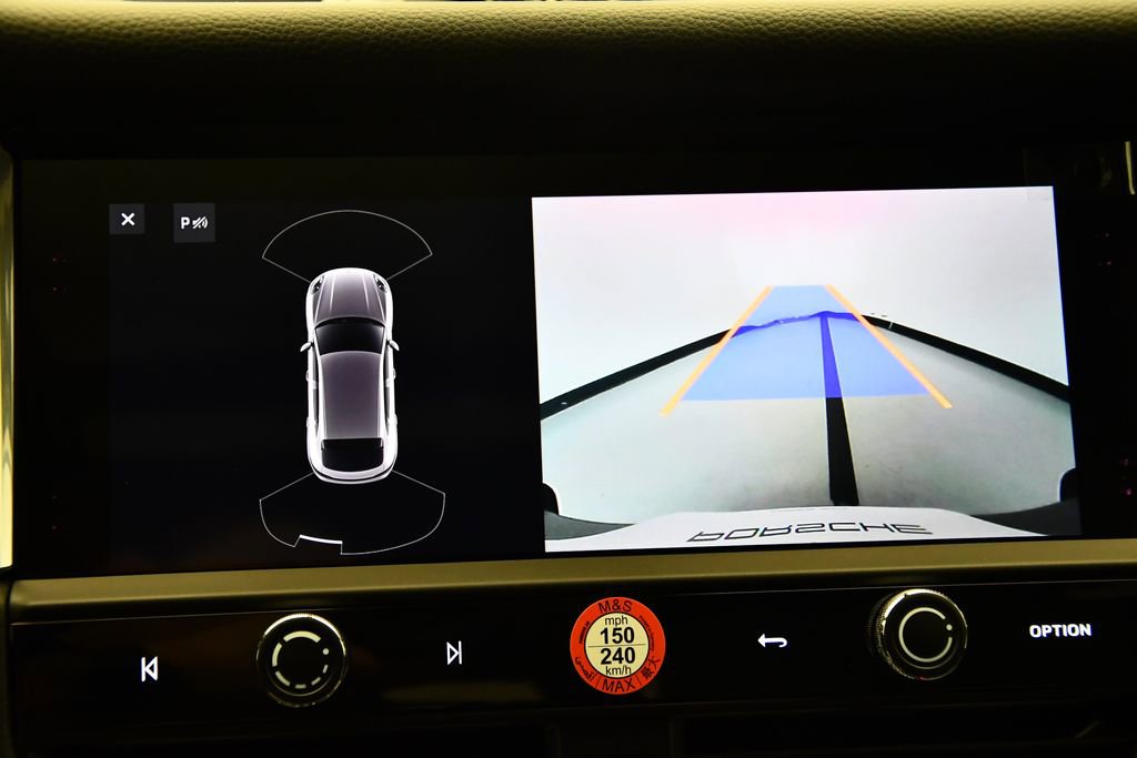 Used 2025 Porsche Macan image 32