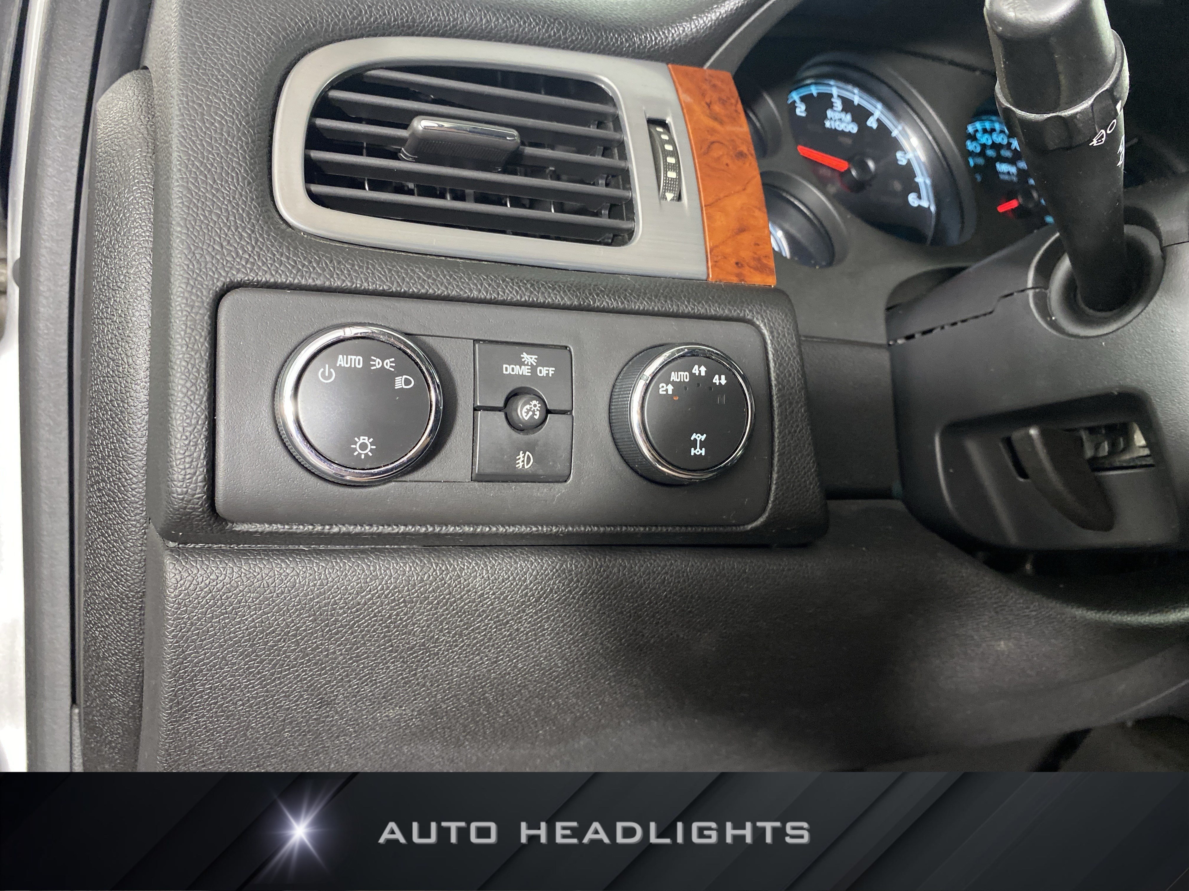 Used 2011 Chevrolet Avalanche LS w/ Regional Value Package AWD/4WD image 24