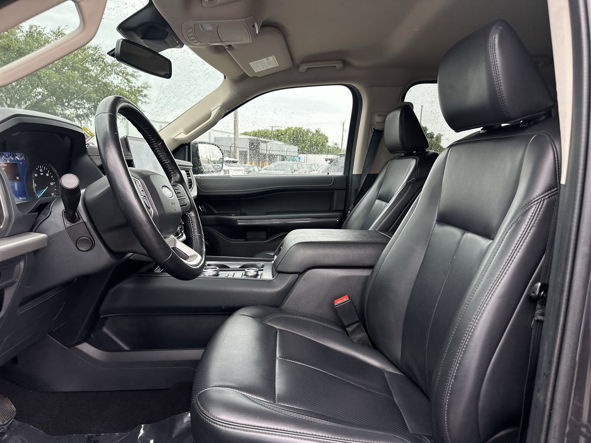 Used 2024 Ford Expedition Max XLT AWD/4WD image 13