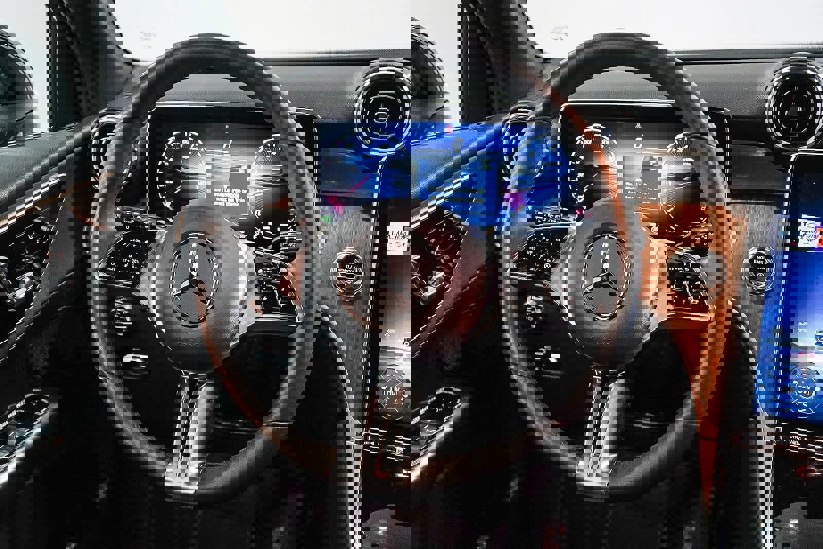 Used 2025 Mercedes-Benz GLC 300 GLC 300 image 15