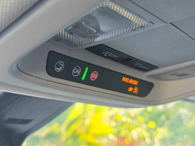 Certified 2021 Chevrolet Traverse LT w/ LT Premium Package FWD image 32