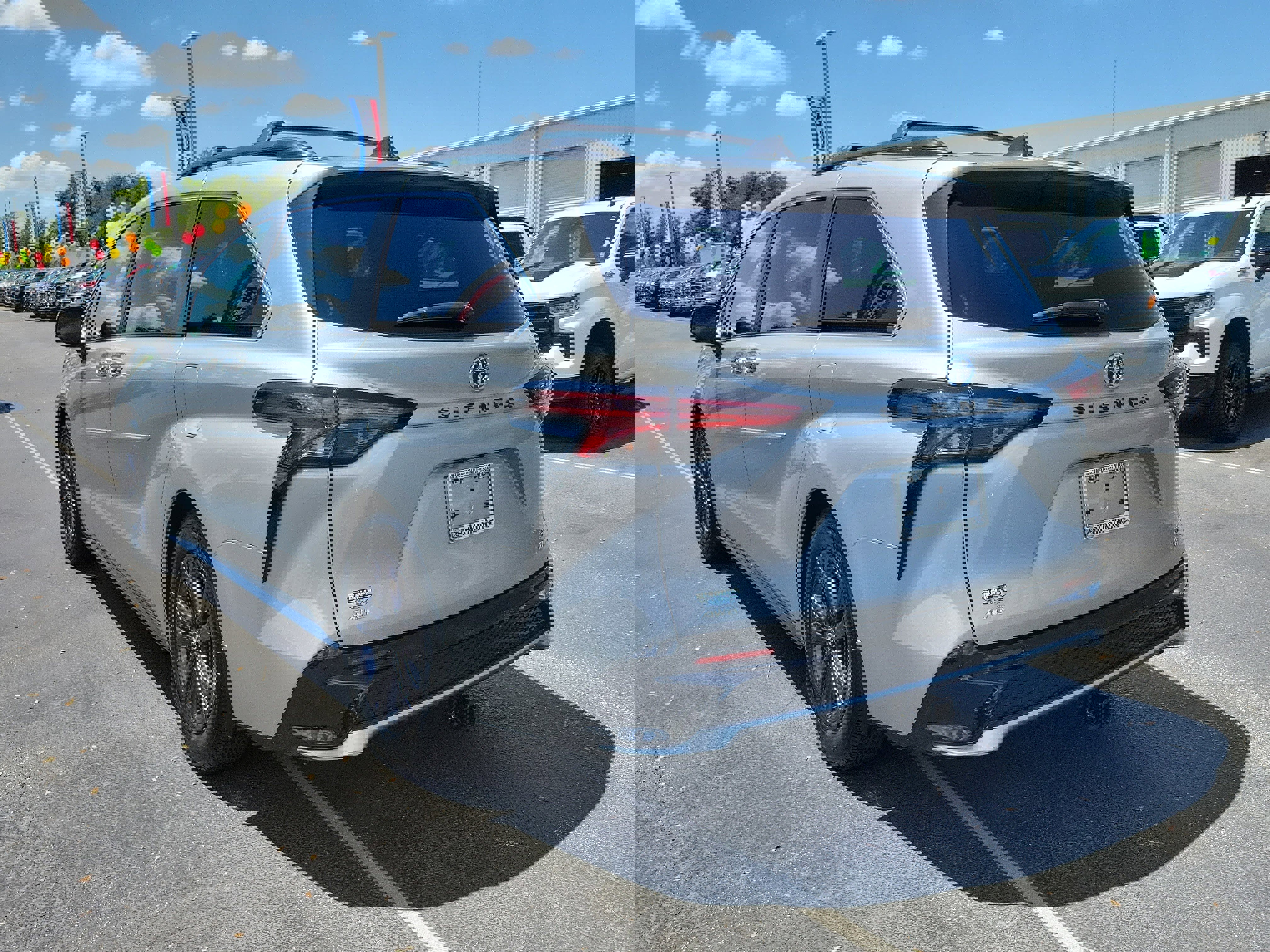 Used 2024 Toyota Sienna XSE w/ XSE Plus Package AWD/4WD image 7