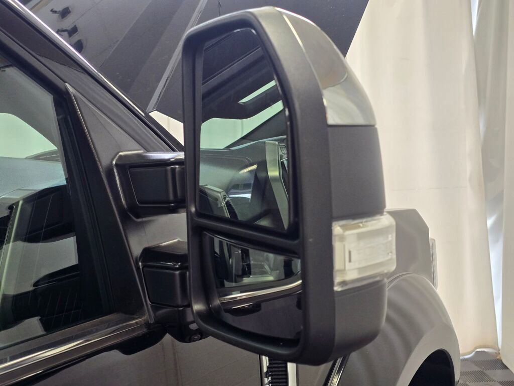 Used 2022 Ford F350 Platinum image 31