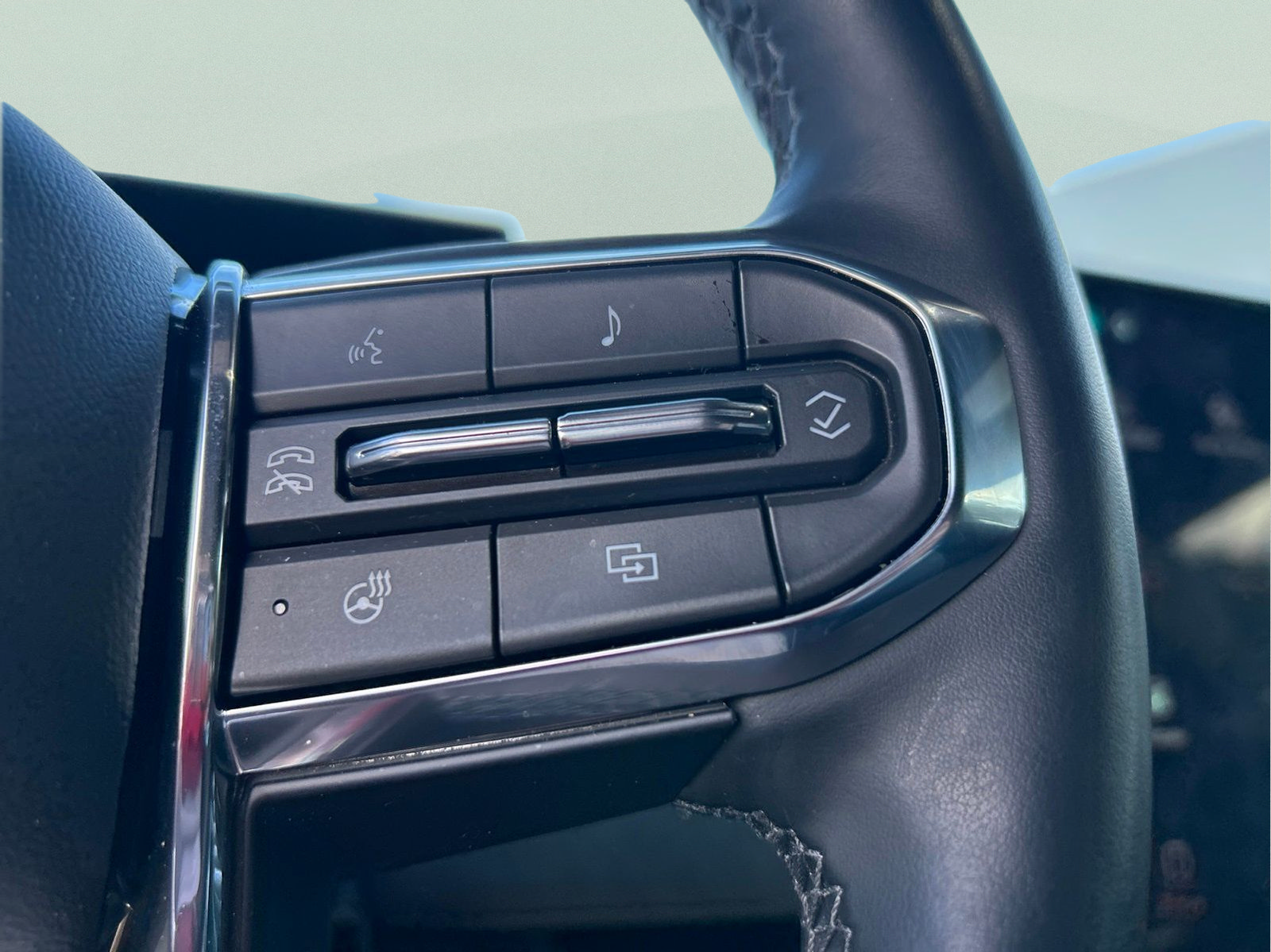 Used 2026 GMC Sierra EV Elevation AWD/4WD image 15