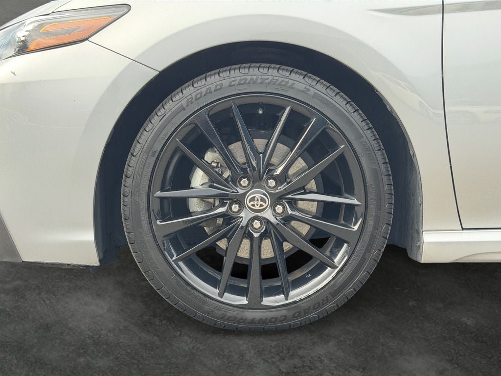 Used 2021 Toyota Camry XSE w/ Navigation Package AWD/4WD image 4