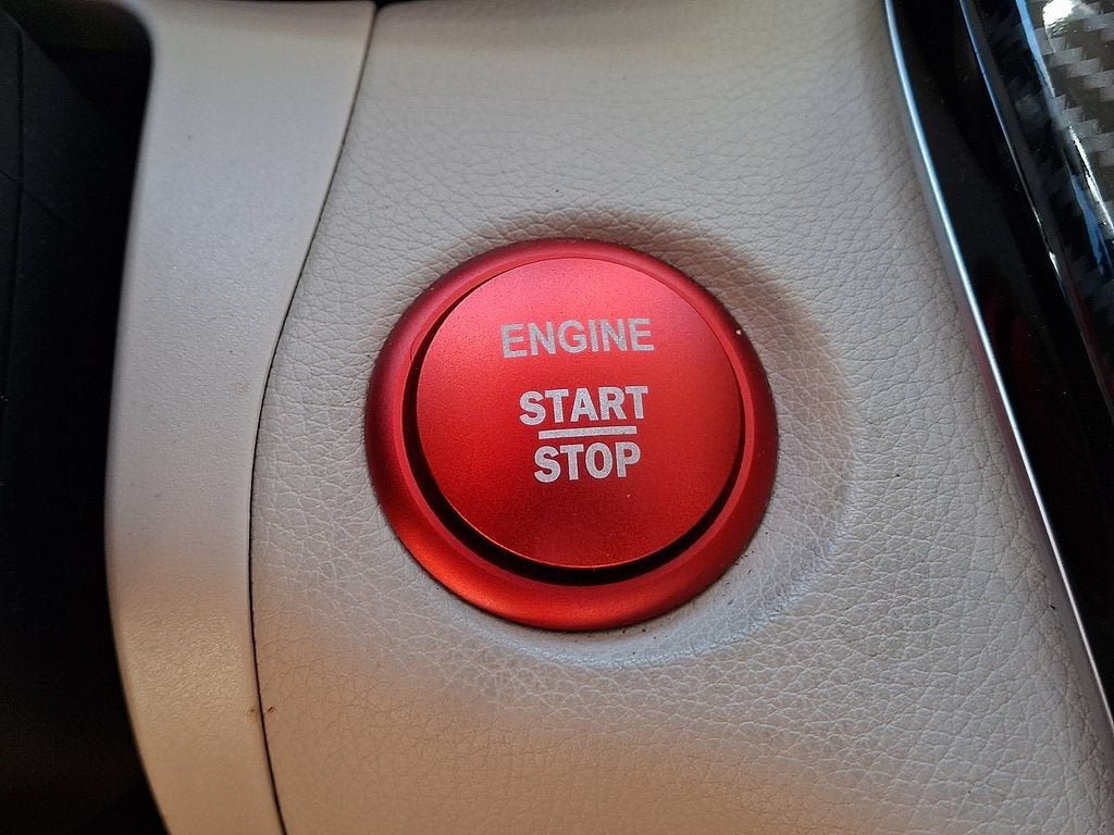Used 2018 Mercedes-Benz GLC 300 4MATIC image 25