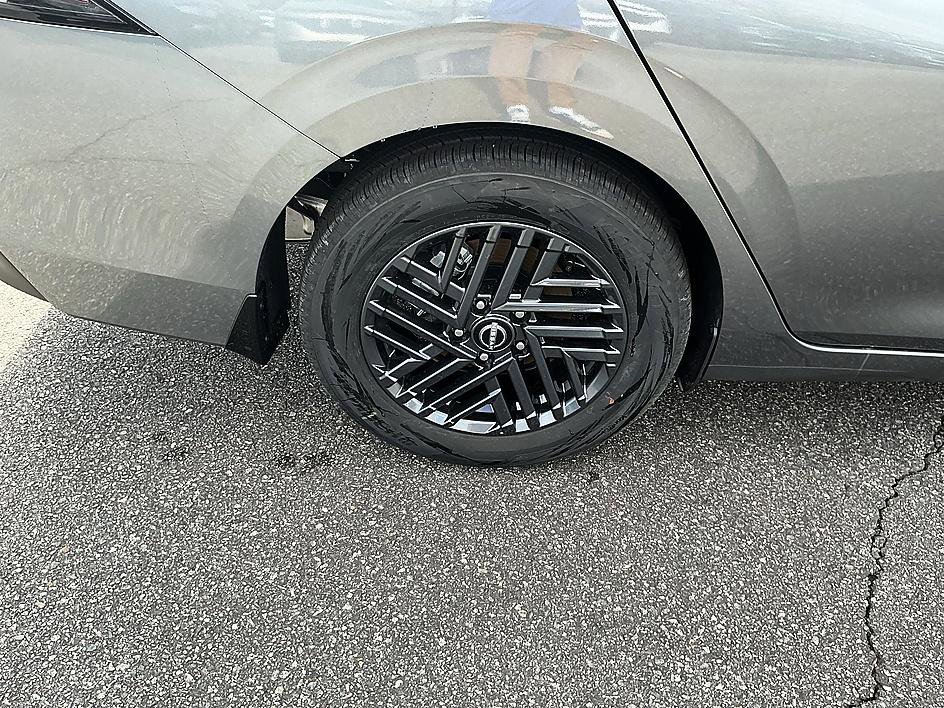 New 2026 Nissan Sentra SV image 9