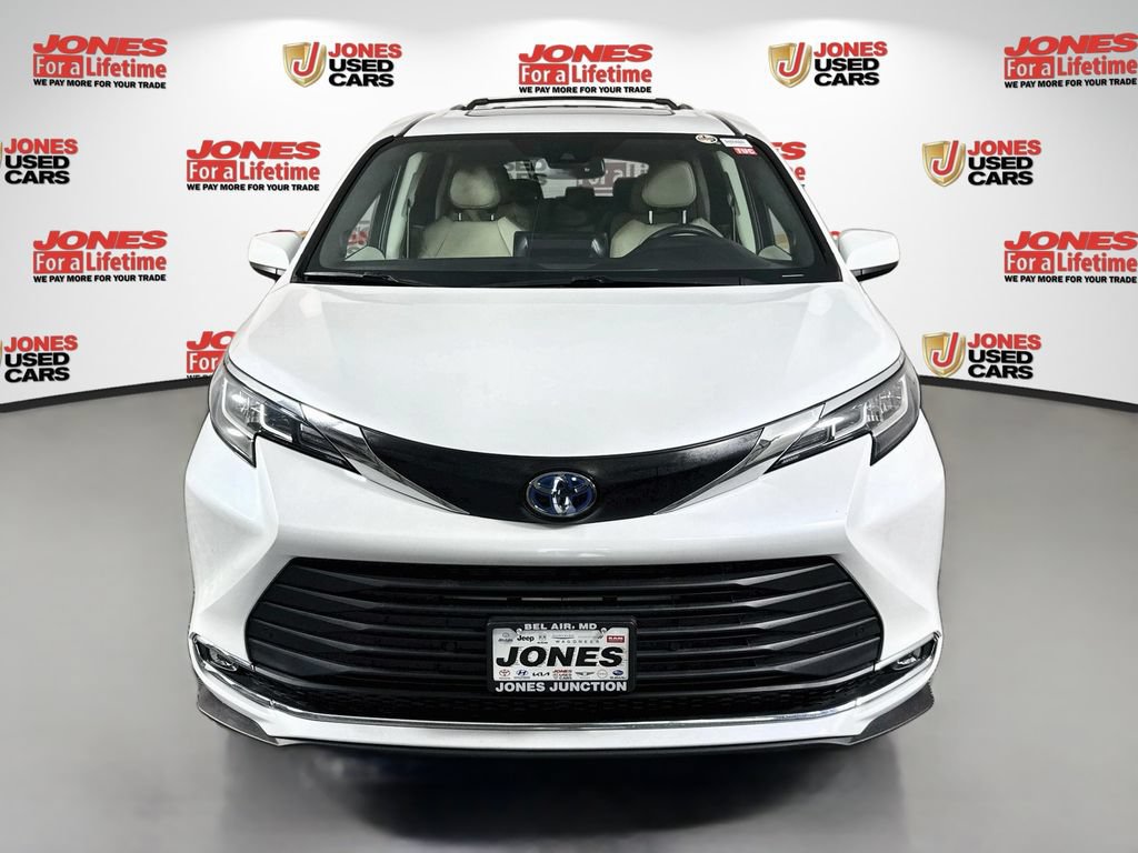 Certified 2022 Toyota Sienna XLE w/ XLE Plus Package FWD image 14