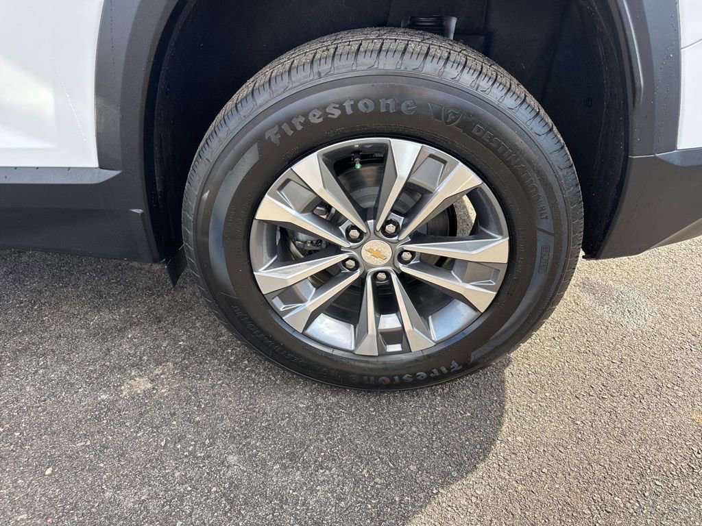 New 2026 Chevrolet Equinox LT w/ Convenience Package II image 32
