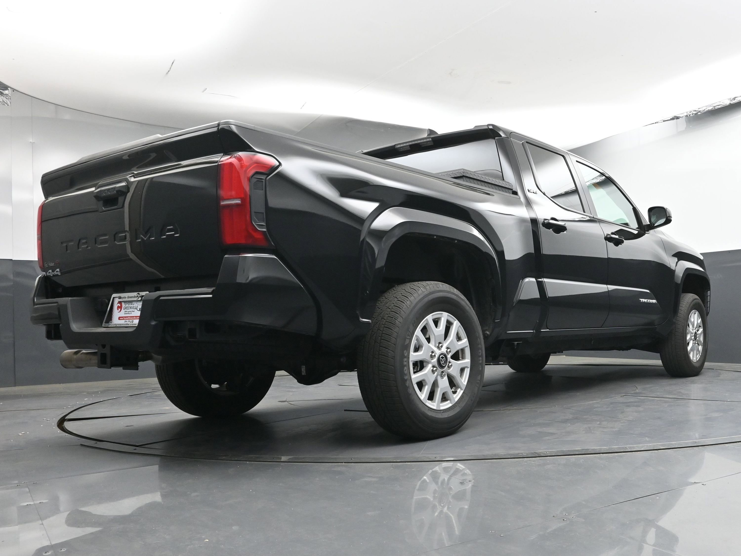 Used 2024 Toyota Tacoma SR5 image 25