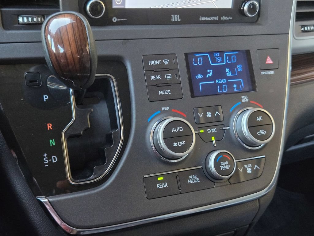 Used 2018 Toyota Sienna Limited Premium AWD/4WD image 27