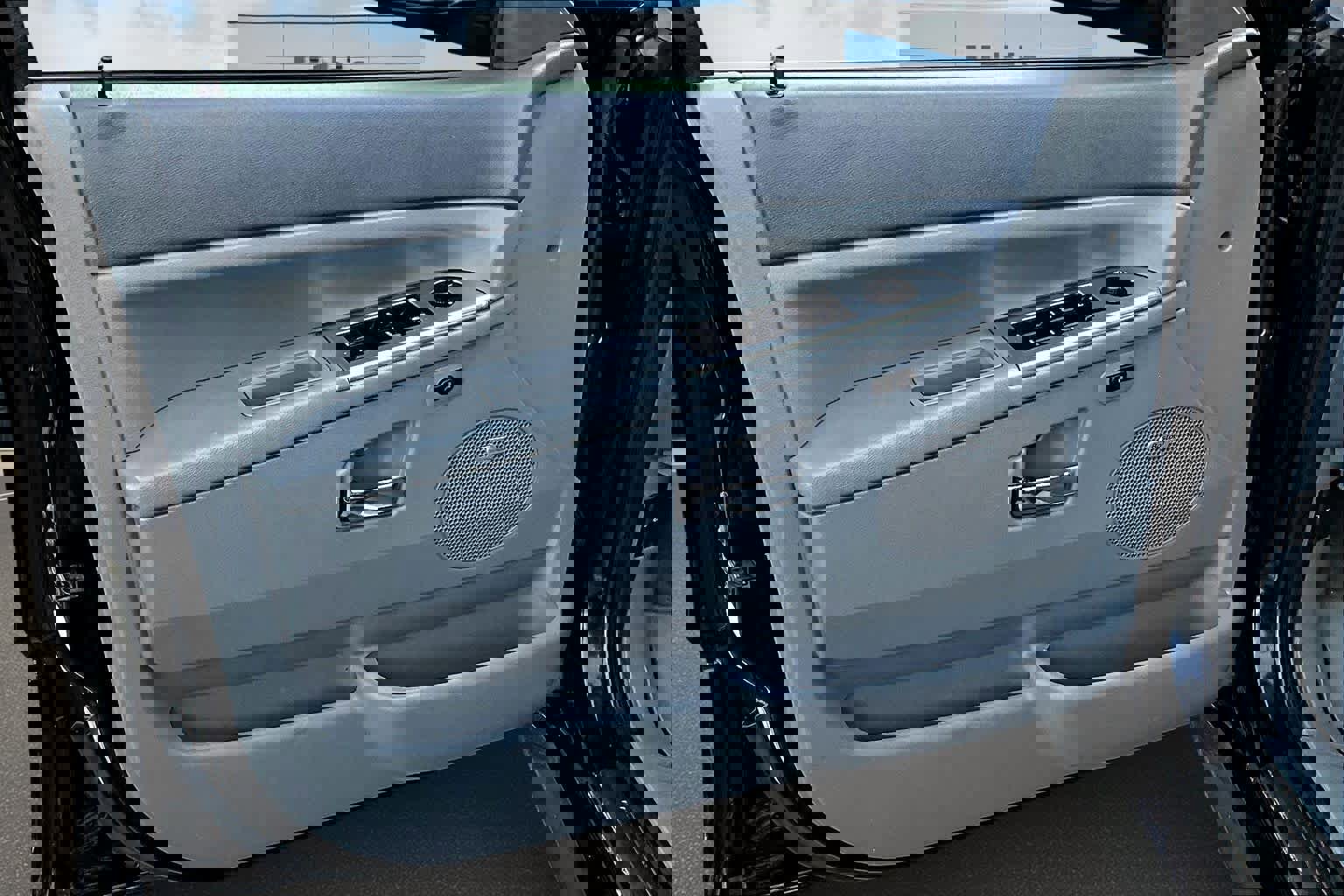 Used 2007 Jeep Grand Cherokee SRT8 w/ SRT Option Group I image 28