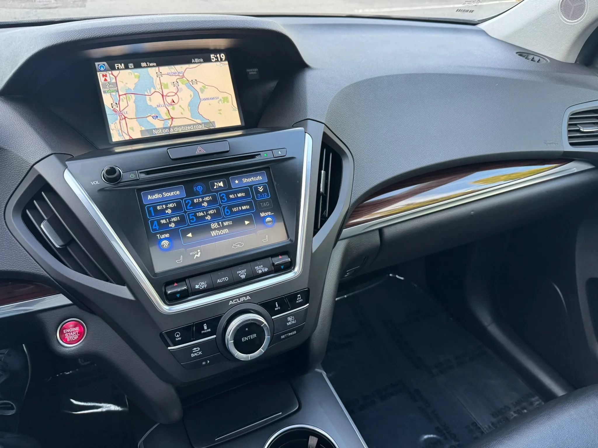 Used 2016 Acura MDX w/ Technology Package AWD/4WD image 37