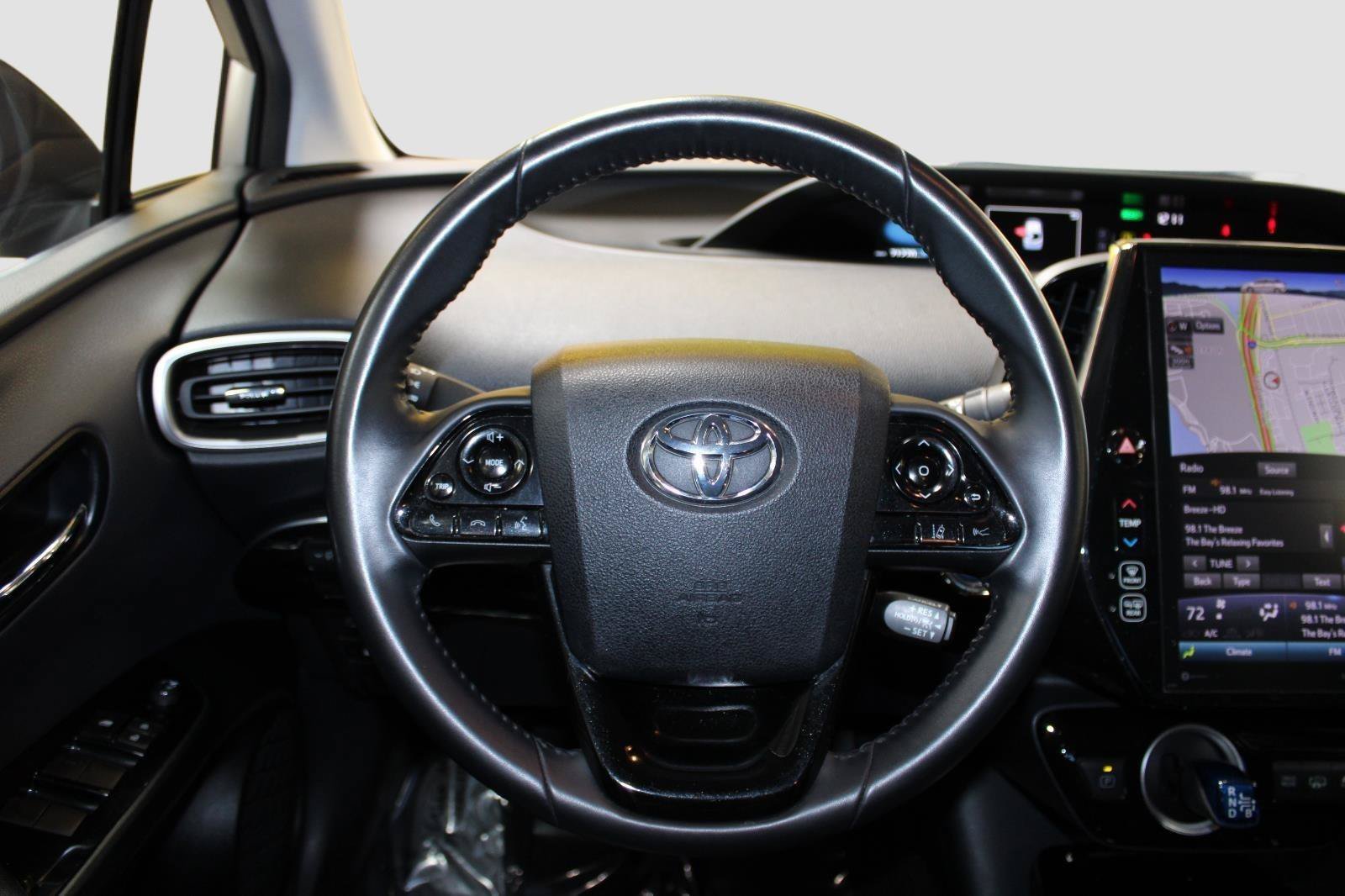 Used 2021 Toyota Prius Prime XLE FWD image 29