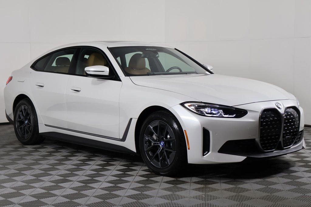 Used 2023 BMW i4 eDrive35 image 3