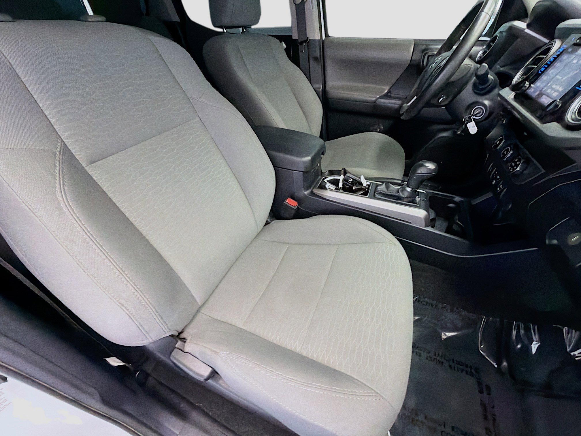 Used 2018 Toyota Tacoma SR5 image 15