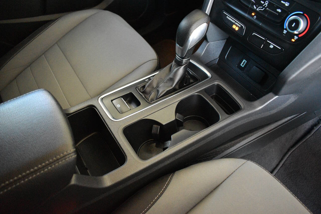 Used 2019 Ford Escape S image 24