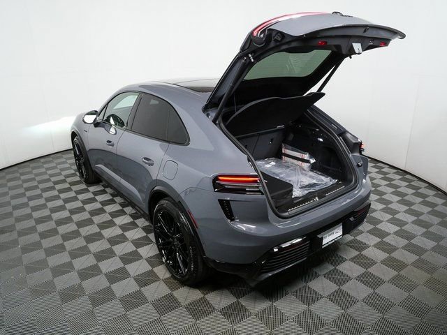 New 2026 Porsche Macan Turbo Electric image 34