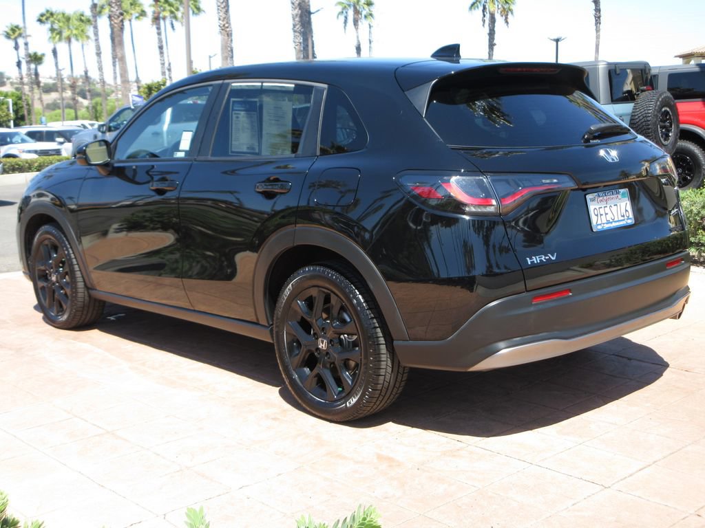Used 2023 Honda HR-V Sport image 2