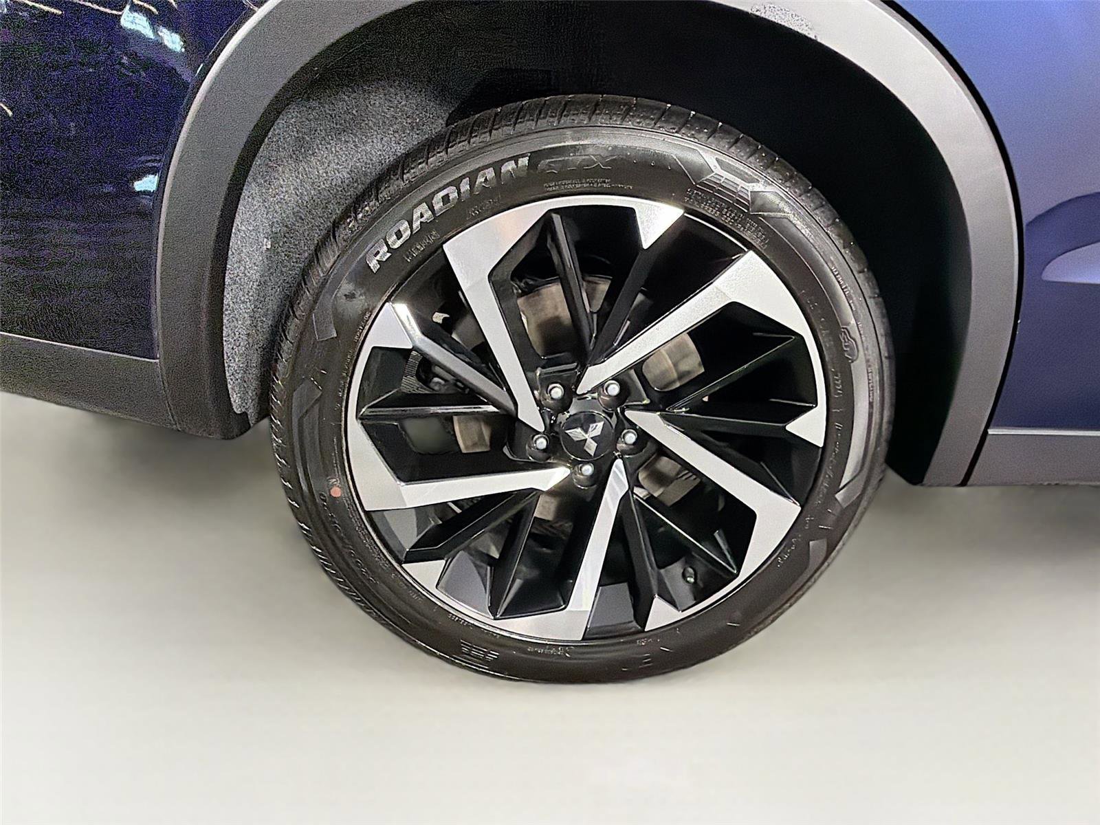 Used 2024 Mitsubishi Outlander SE AWD/4WD image 35