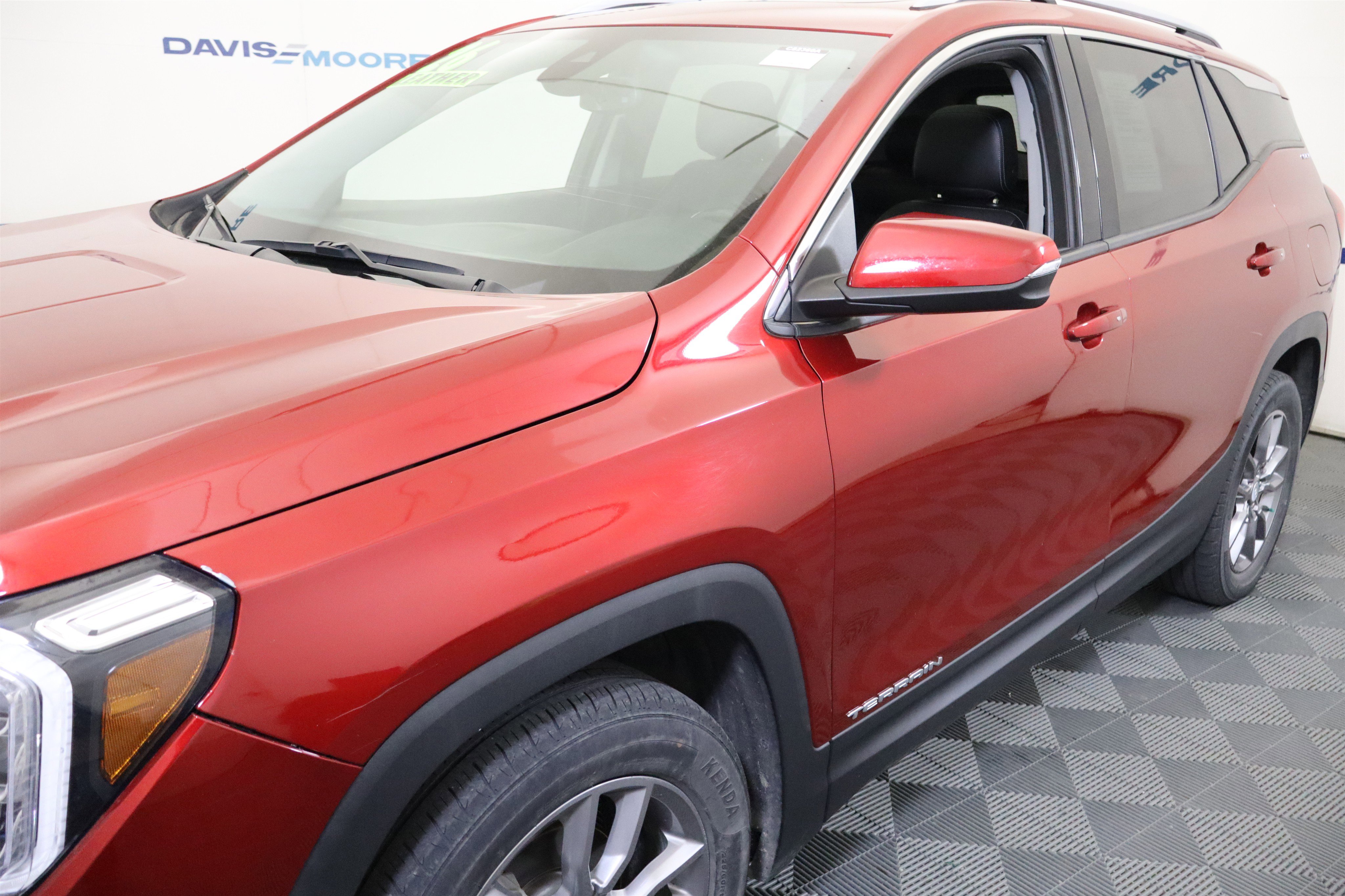 Used 2022 GMC Terrain SLT w/ LPO, Floor Liner Package AWD/4WD image 12