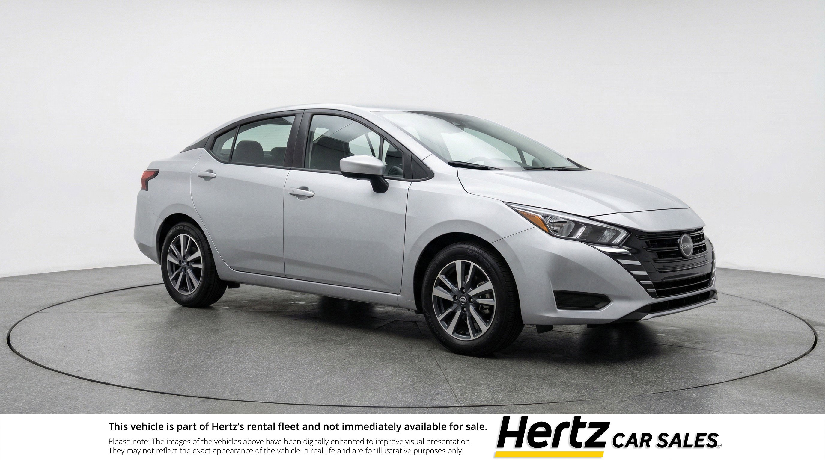 Used 2025 Nissan Versa SV image 1