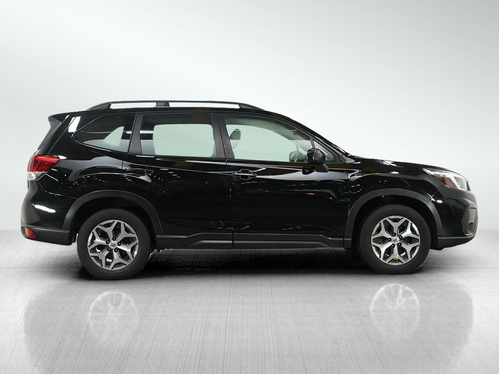 Used 2019 Subaru Forester Premium w/ All-Weather Package AWD/4WD image 6