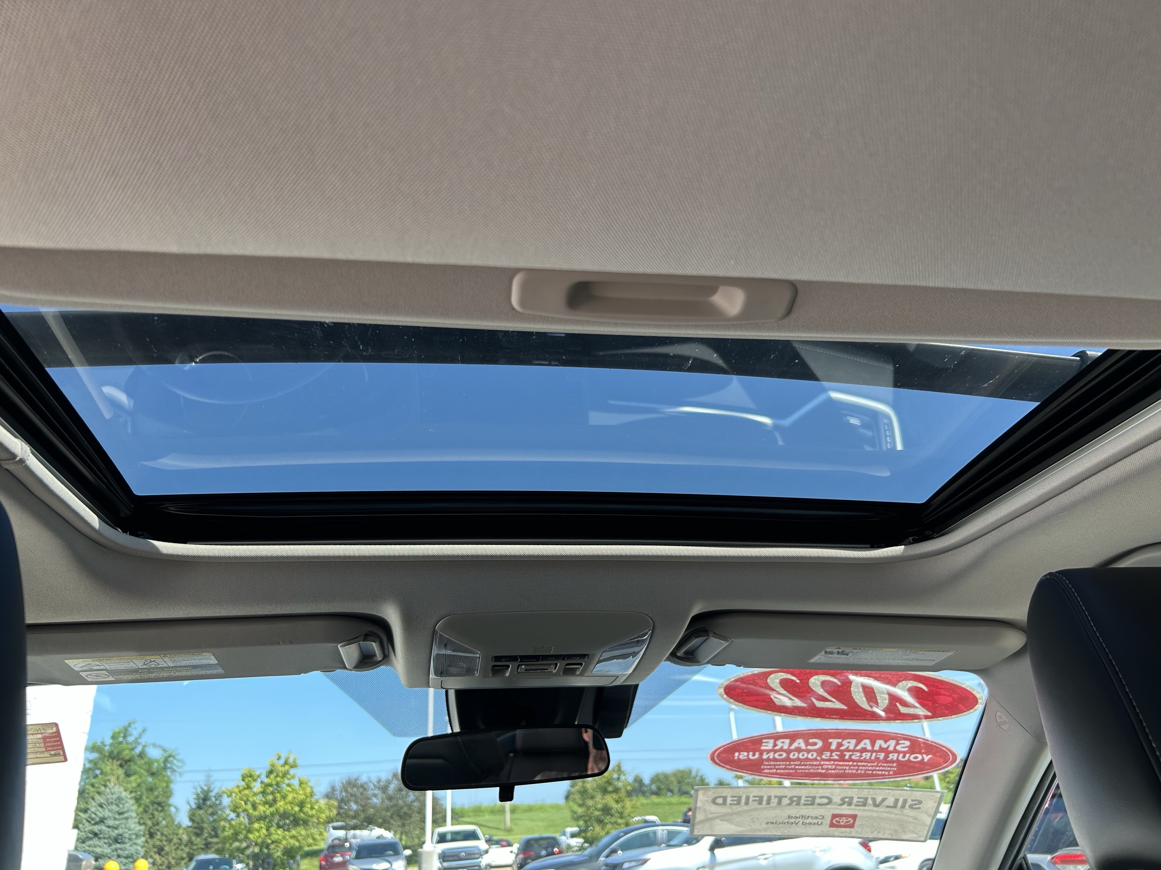 Certified 2022 Toyota RAV4 XLE Premium AWD/4WD image 12