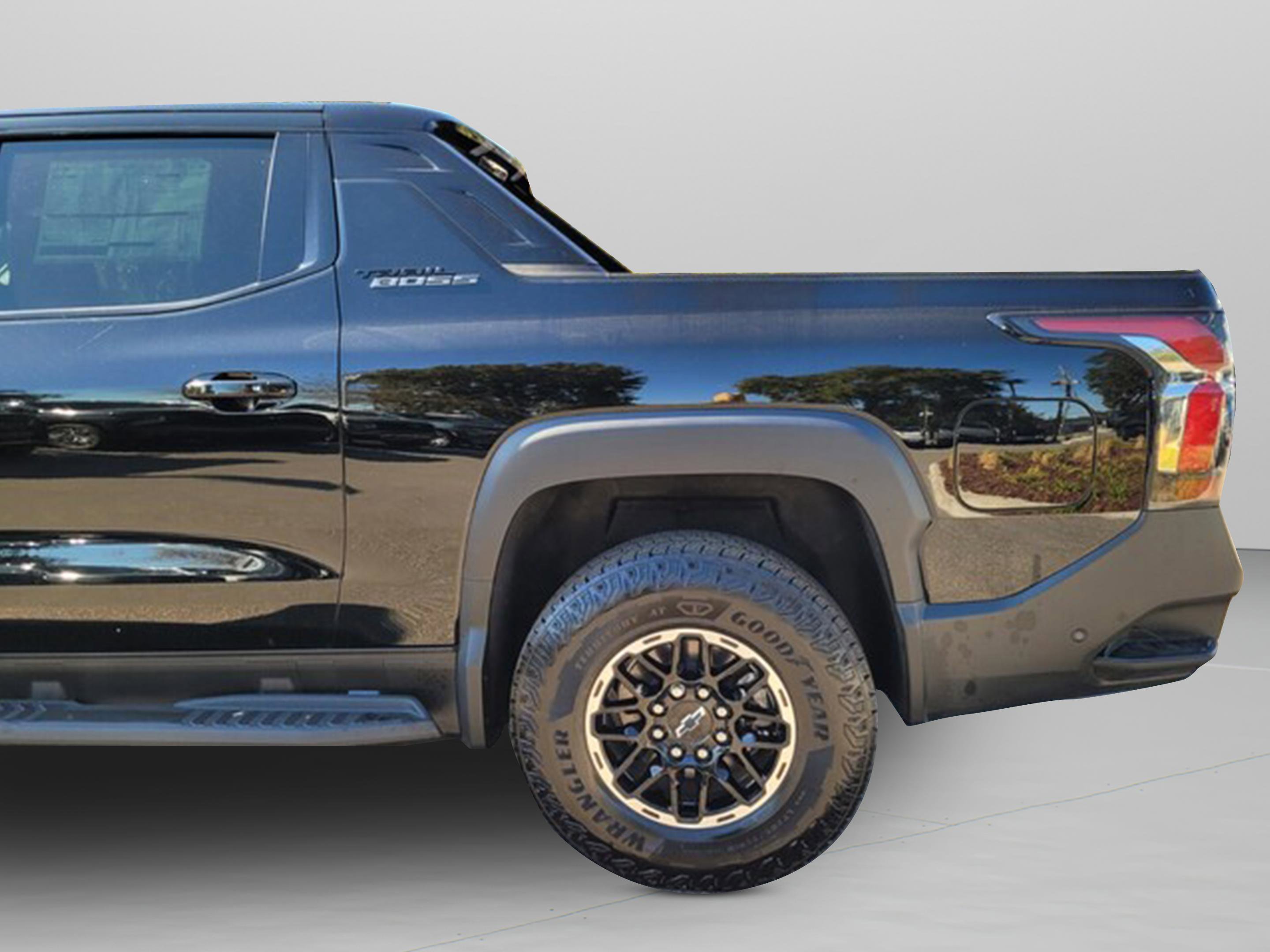 New 2026 Chevrolet Silverado EV Trail Boss image 26