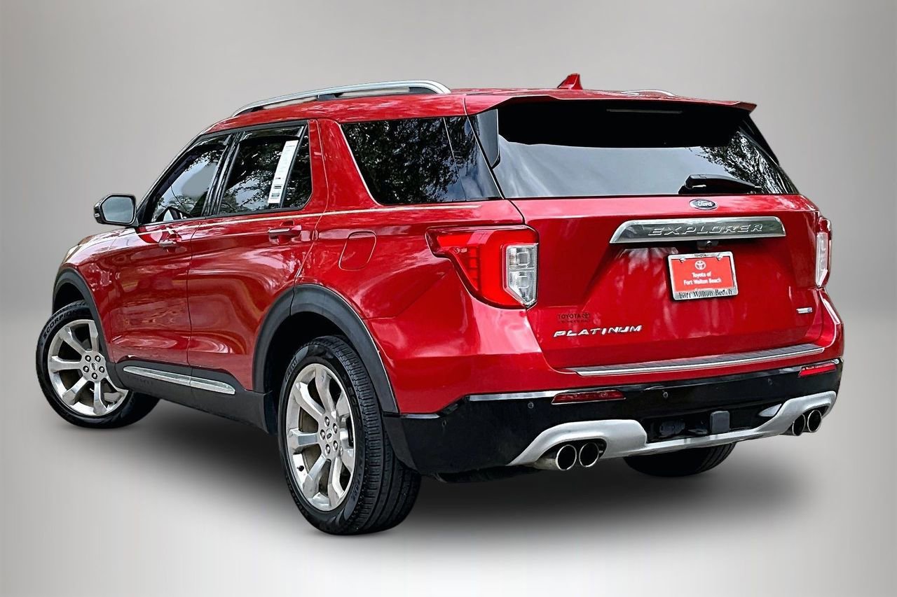 Used 2020 Ford Explorer Platinum w/ Premium Technology Package image 4