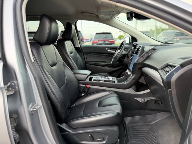 Used 2022 Ford Edge Titanium AWD/4WD image 15