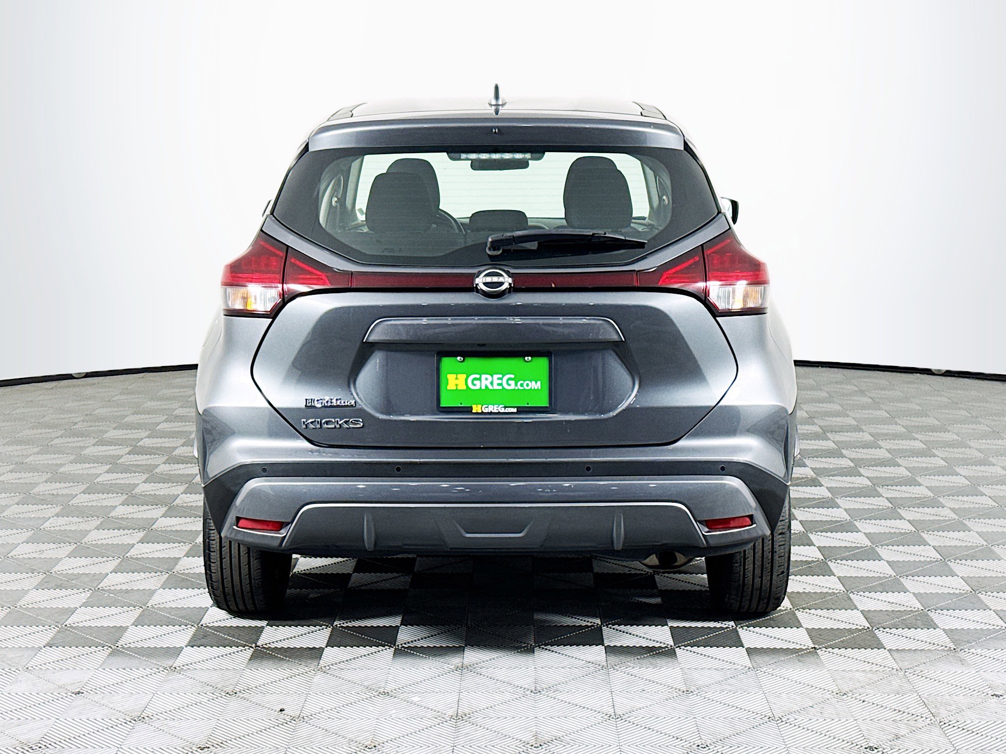 Used 2022 Nissan Kicks S image 8
