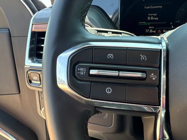 Used 2025 GMC Yukon XL Denali AWD/4WD image 16