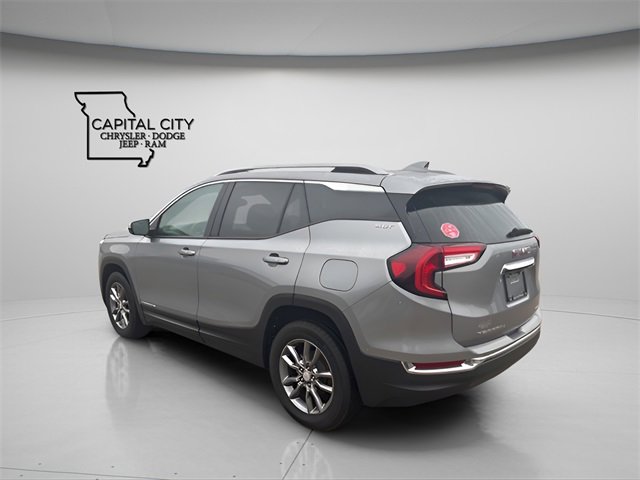 Used 2024 GMC Terrain SLT image 7