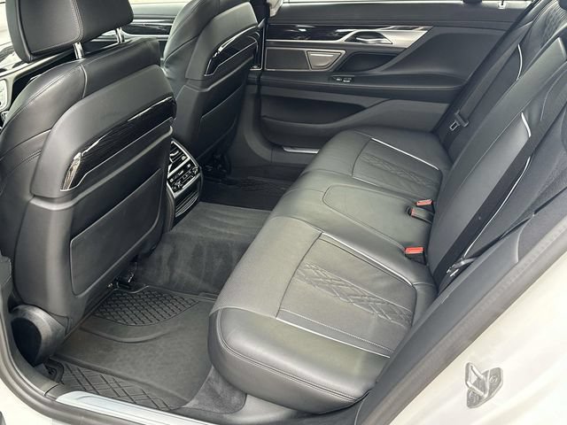 Used 2021 BMW 750i xDrive w/ Autobahn Package AWD/4WD image 20