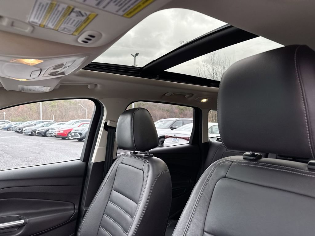 Used 2017 Ford Escape Titanium image 16